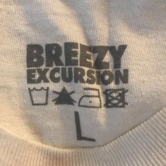 White tshirt in good used condition - Picture 2 of 3